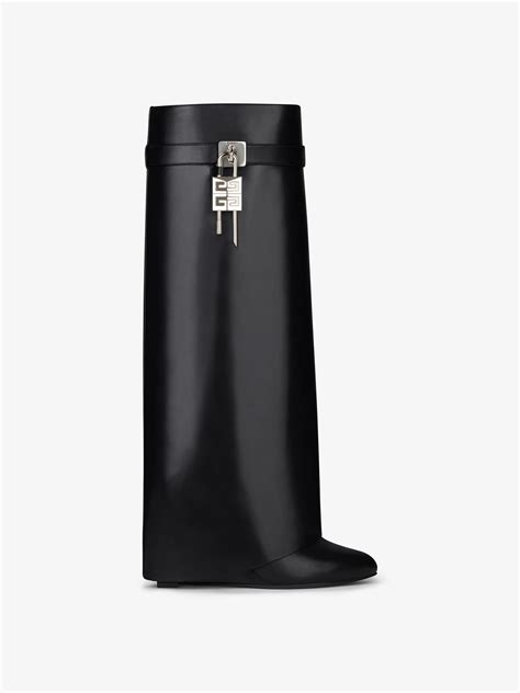 bottes shark givenchy pas cher|Bottes Shark Lock en cuir .